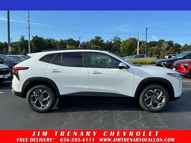 2026 CHEVROLET Trax