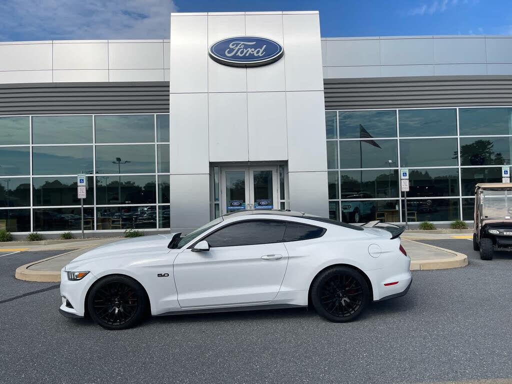 2017 FORD Mustang