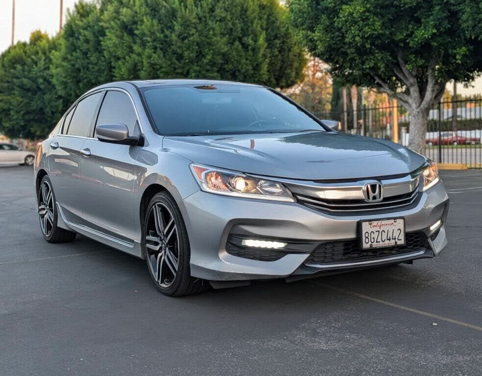 2017 HONDA Accord