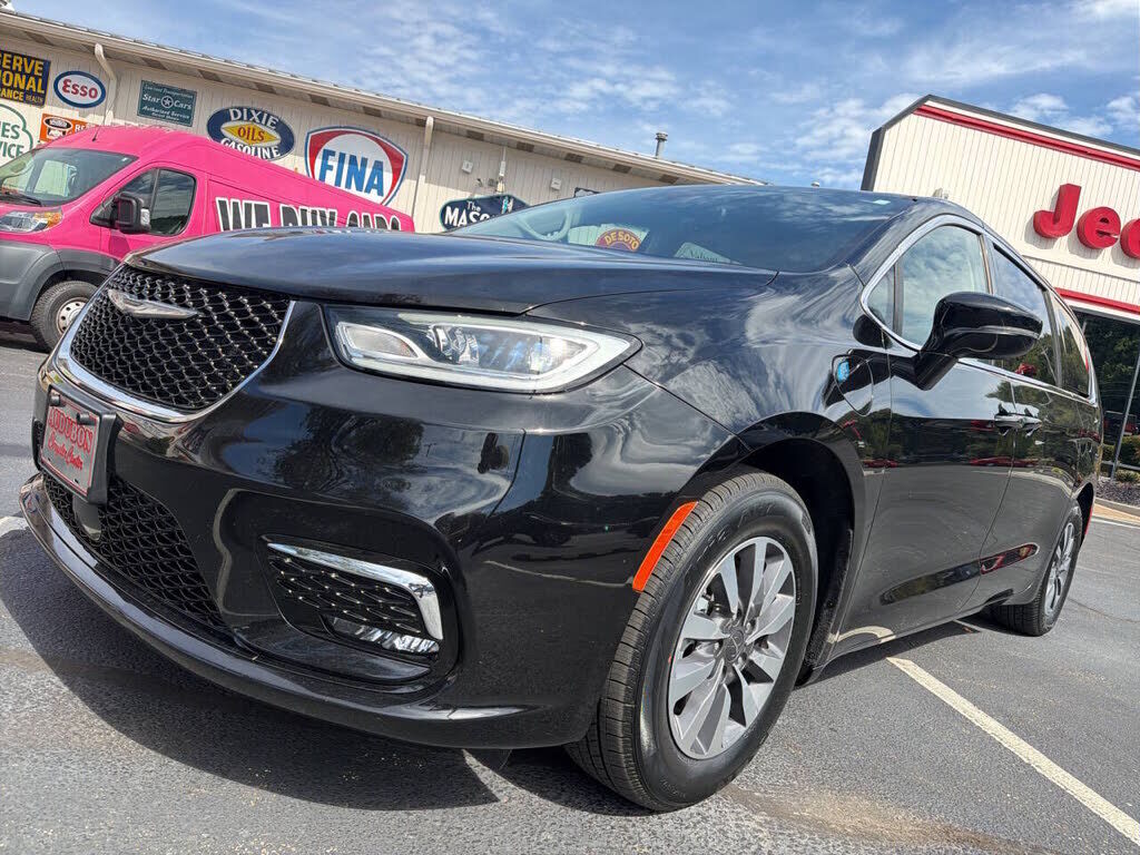 2024 CHRYSLER Pacifica