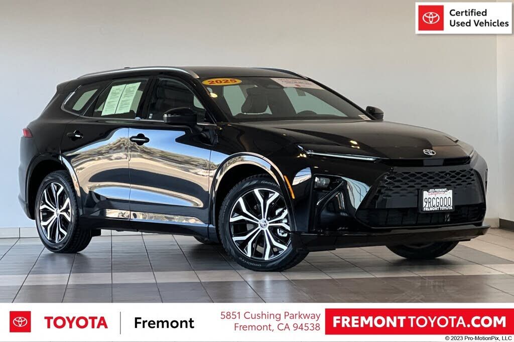 2025 TOYOTA Crown Signia