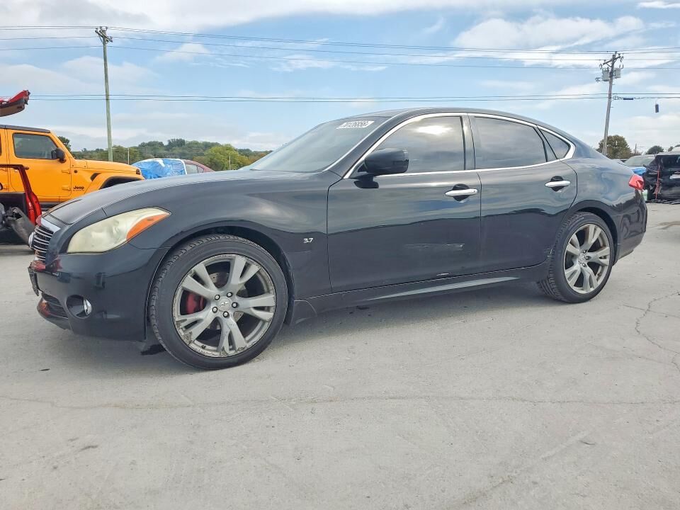 2014 INFINITI Q70