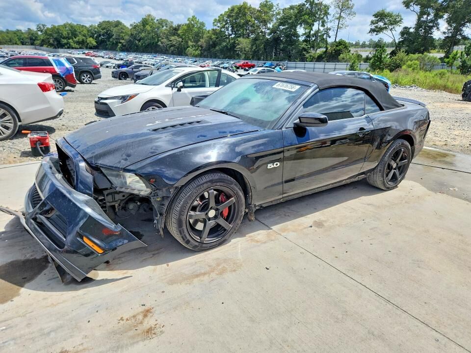 2013 FORD Mustang