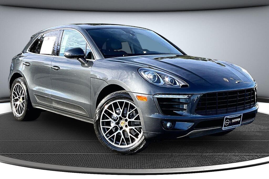 2018 PORSCHE Macan