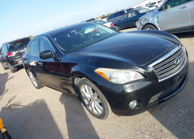 2011 INFINITI M37
