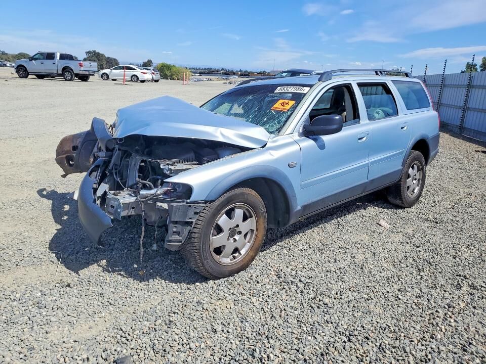 2001 VOLVO V70