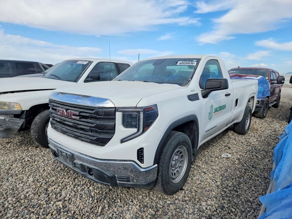 2023 GMC Sierra