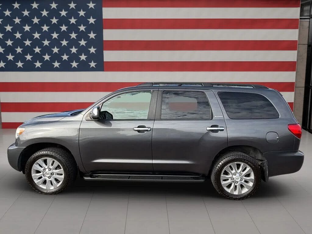 2012 TOYOTA Sequoia