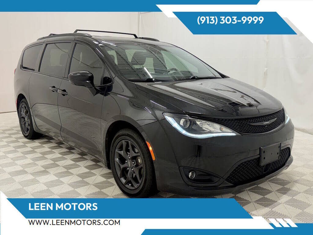 2019 CHRYSLER Pacifica