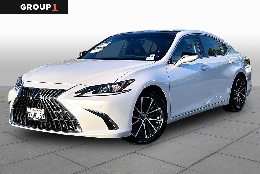 2024 LEXUS ES