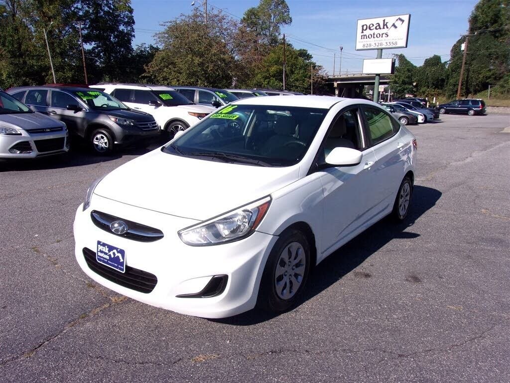 2016 HYUNDAI Accent
