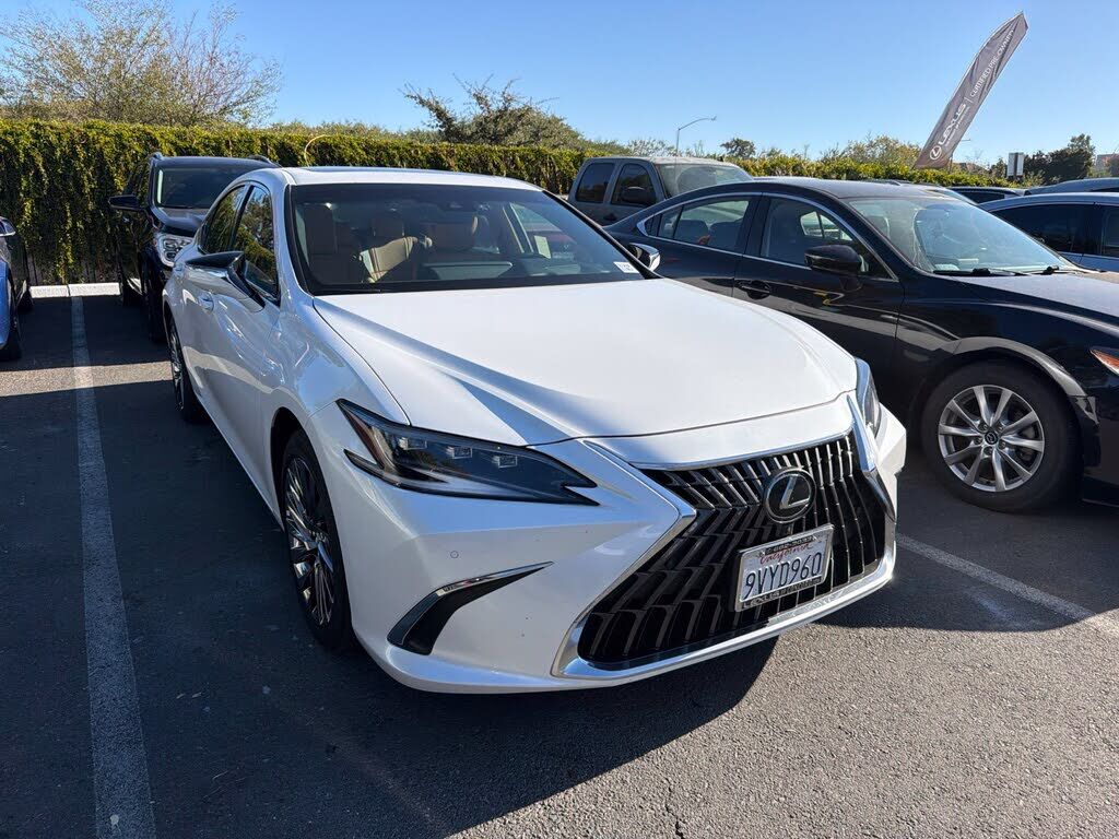 2025 LEXUS ES