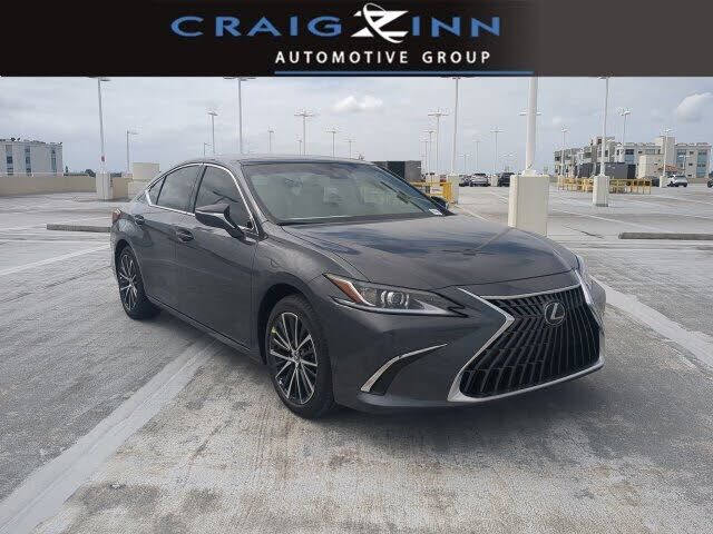 2025 LEXUS ES