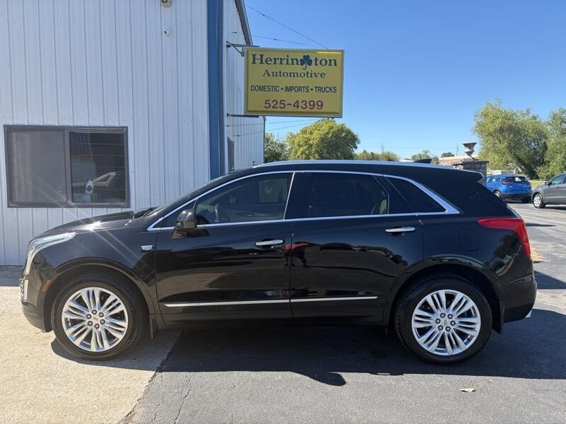 2017 CADILLAC XT5