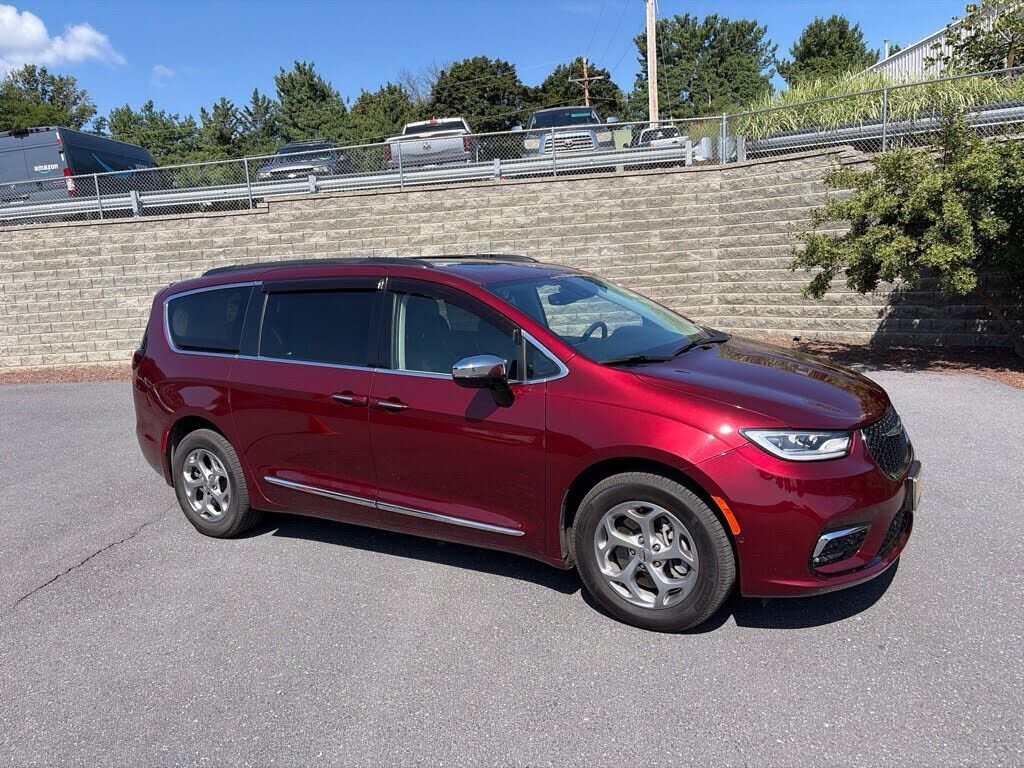 2023 CHRYSLER Pacifica