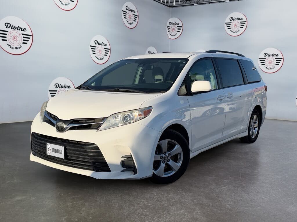 2018 TOYOTA Sienna
