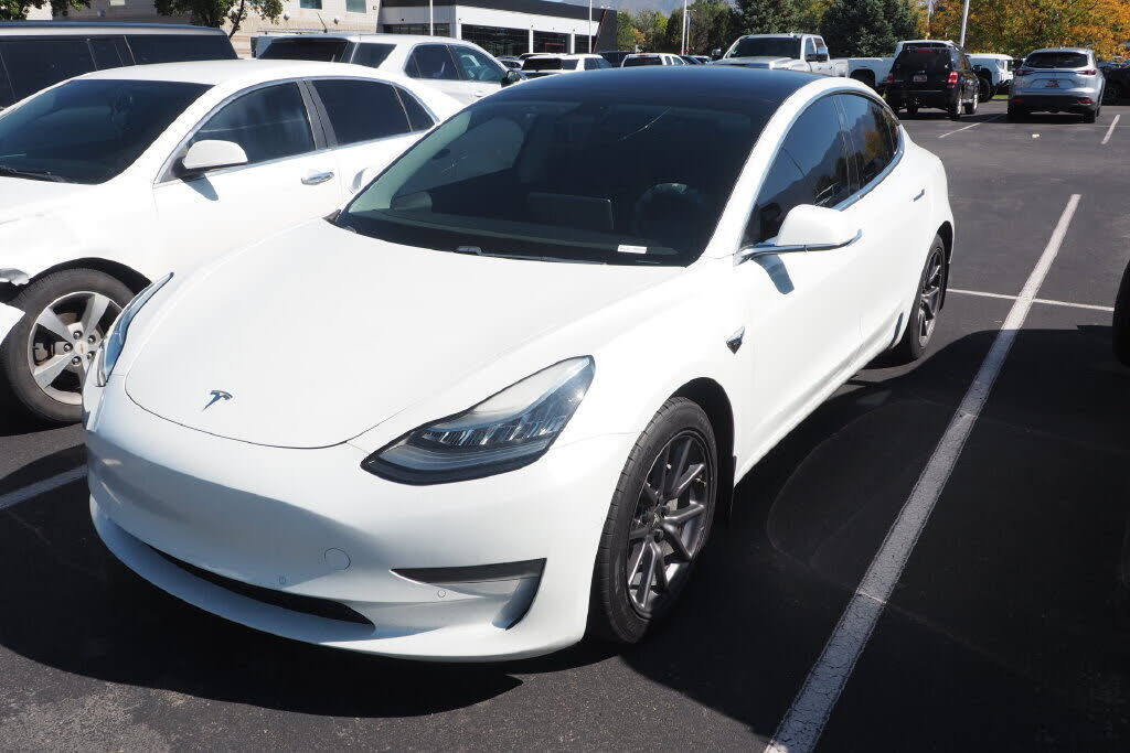 2019 TESLA Model 3