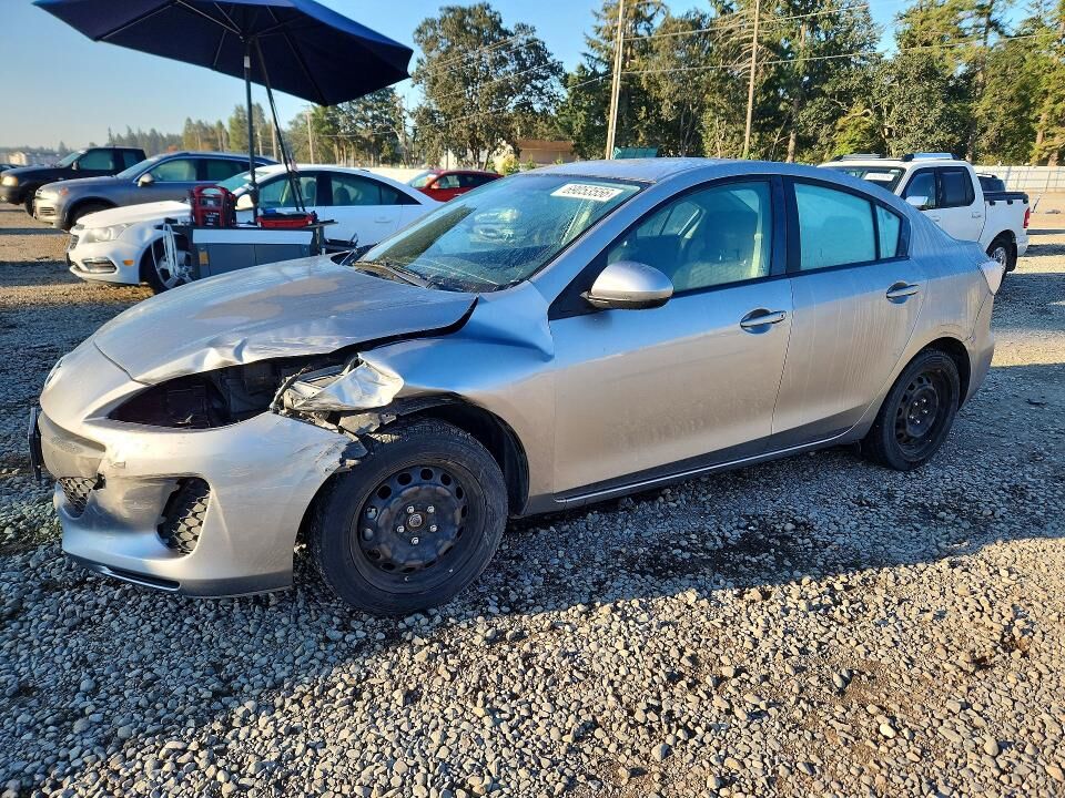 2013 MAZDA Mazda3