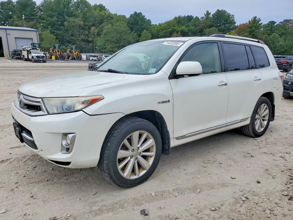 2013 TOYOTA Highlander