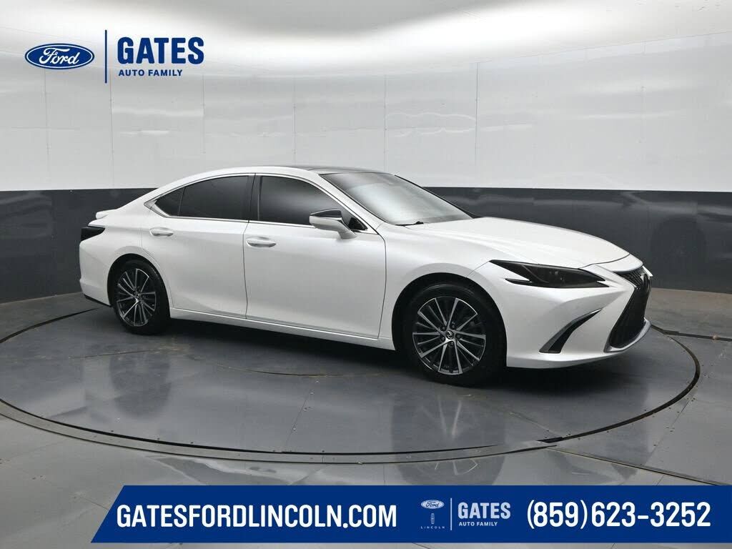 2022 LEXUS ES