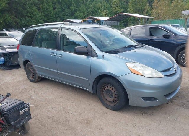 2009 TOYOTA Sienna