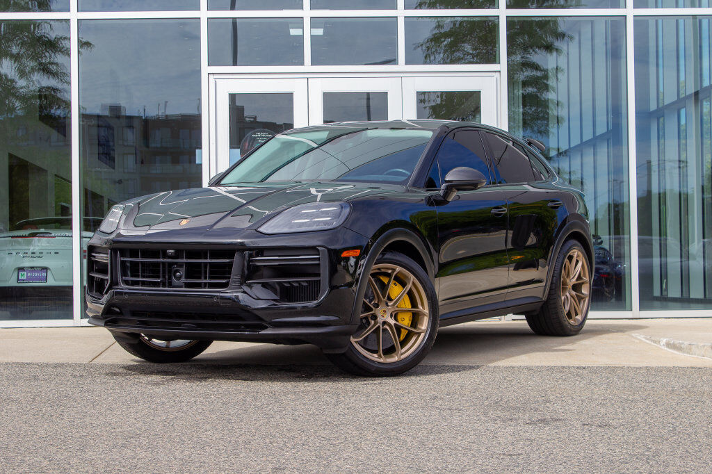 2024 PORSCHE Cayenne