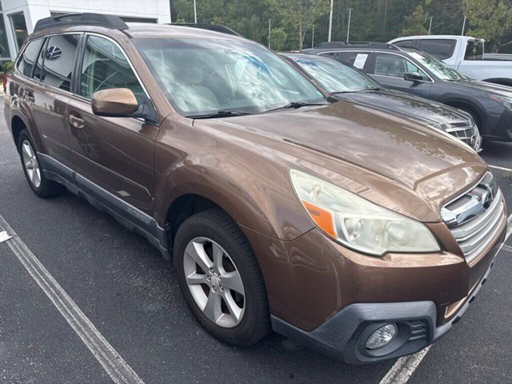 2013 SUBARU Outback