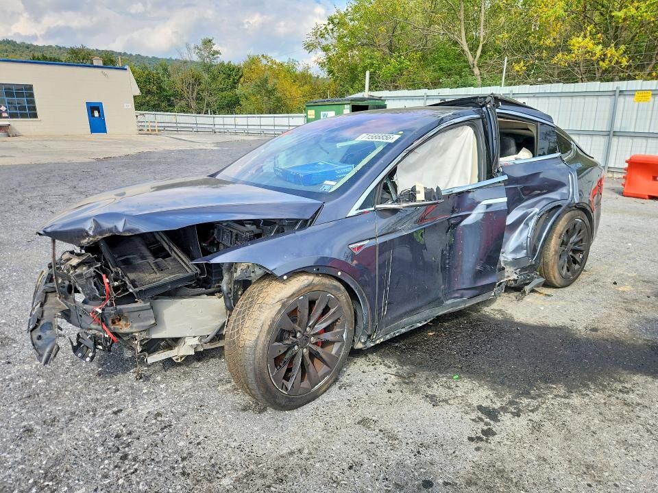 2016 TESLA Model X