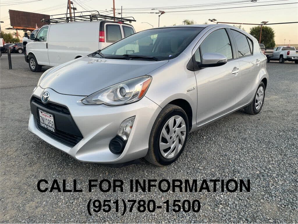 2015 TOYOTA Prius