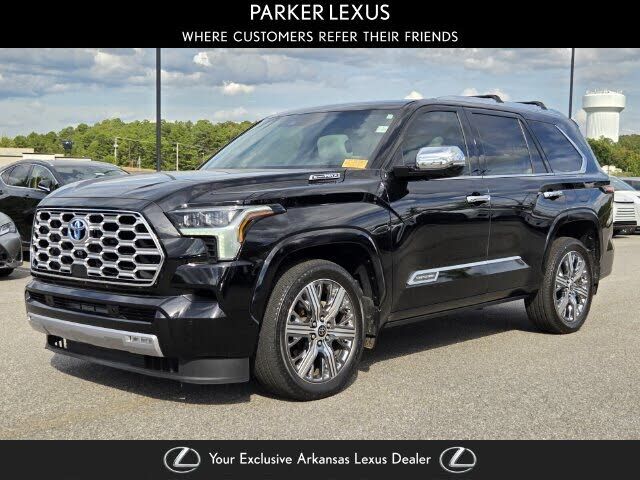 2024 TOYOTA Sequoia