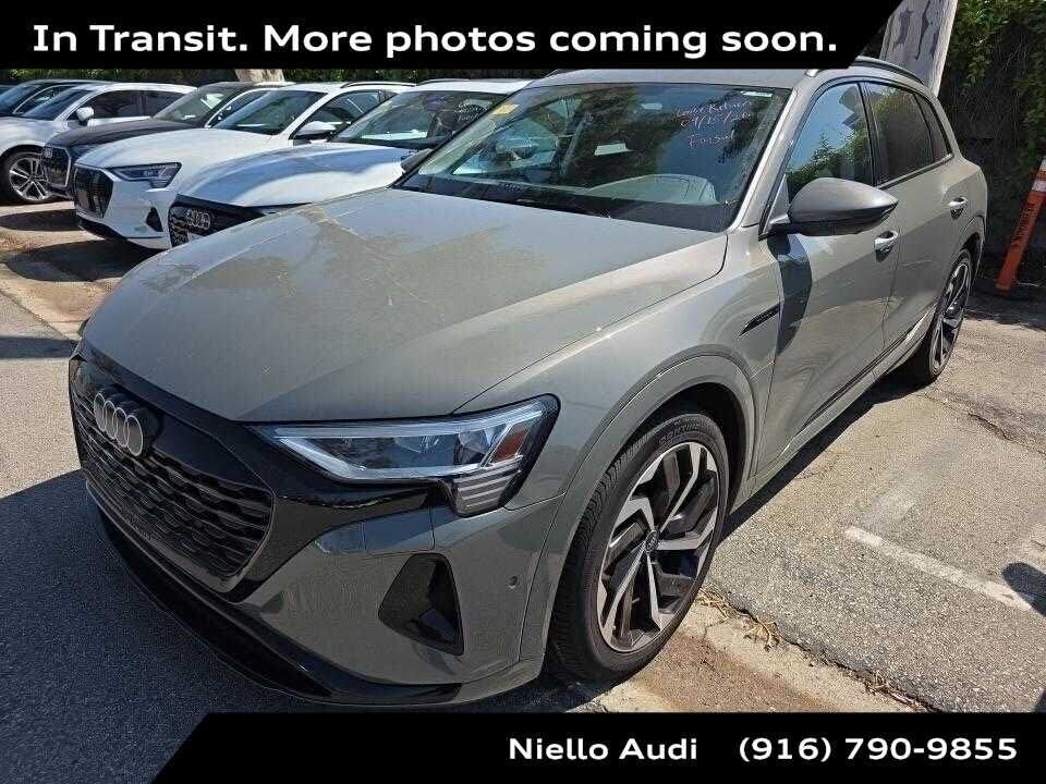 2024 AUDI Q8