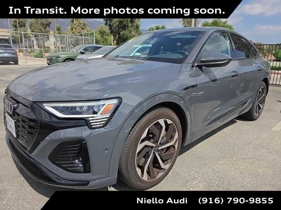 2024 AUDI Q8