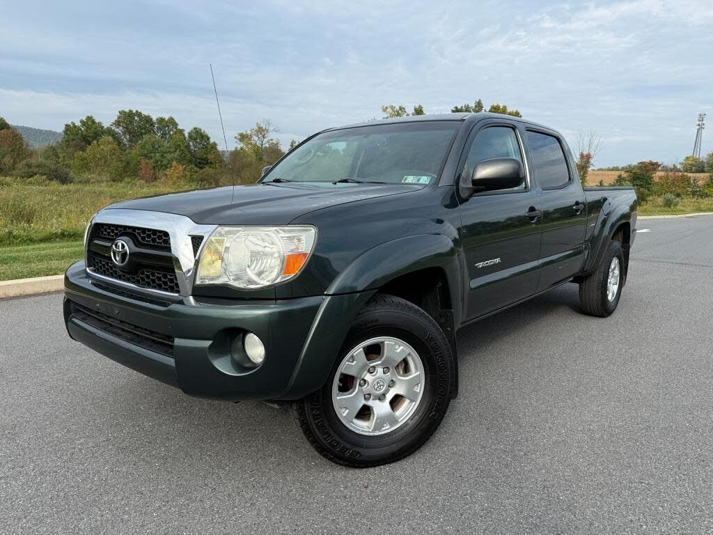 2011 TOYOTA Tacoma