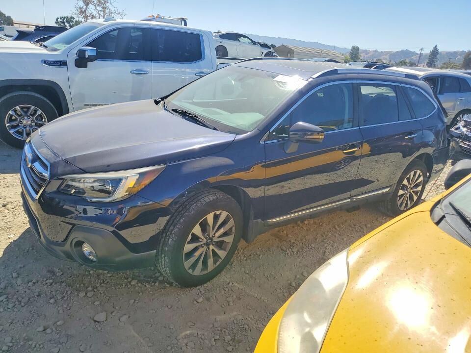 2018 SUBARU Outback