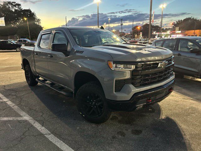 2024 CHEVROLET Silverado