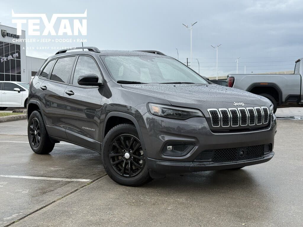 2022 JEEP Cherokee