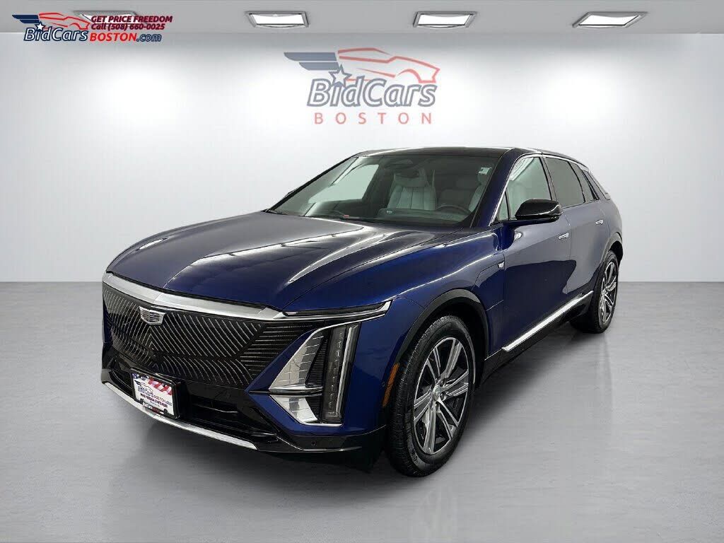 2024 CADILLAC Lyriq