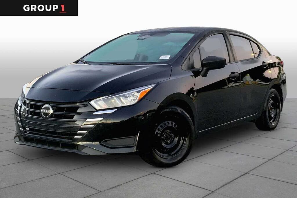 2023 NISSAN Versa