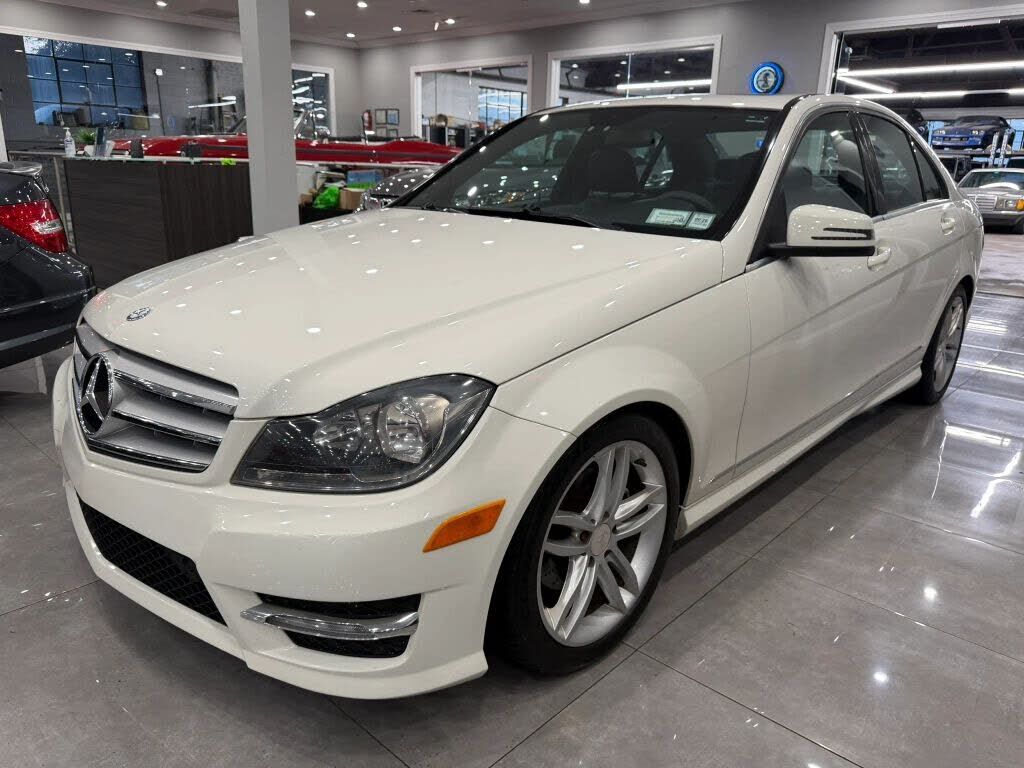 2012 MERCEDES-BENZ C-Class