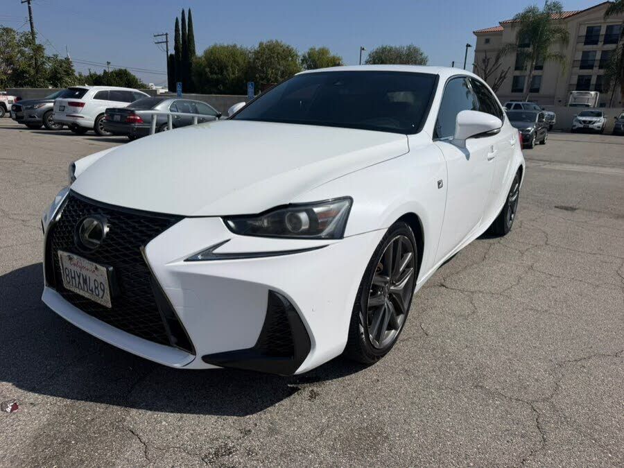 2019 LEXUS IS