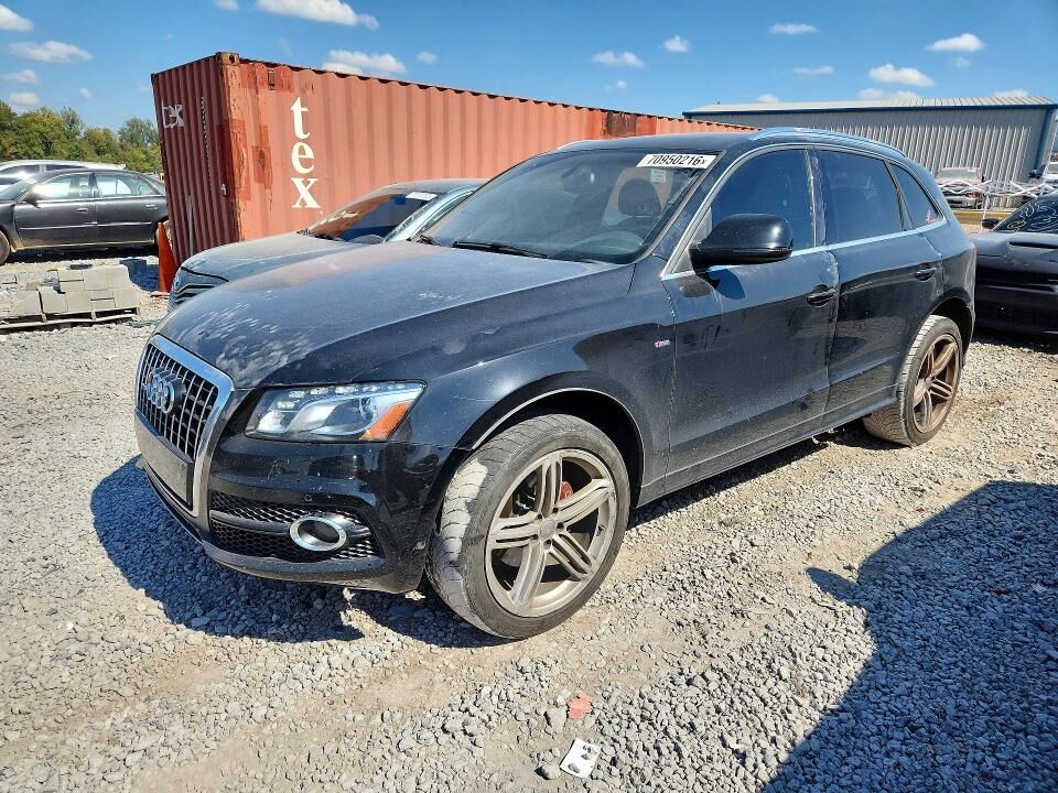 2011 AUDI Q5