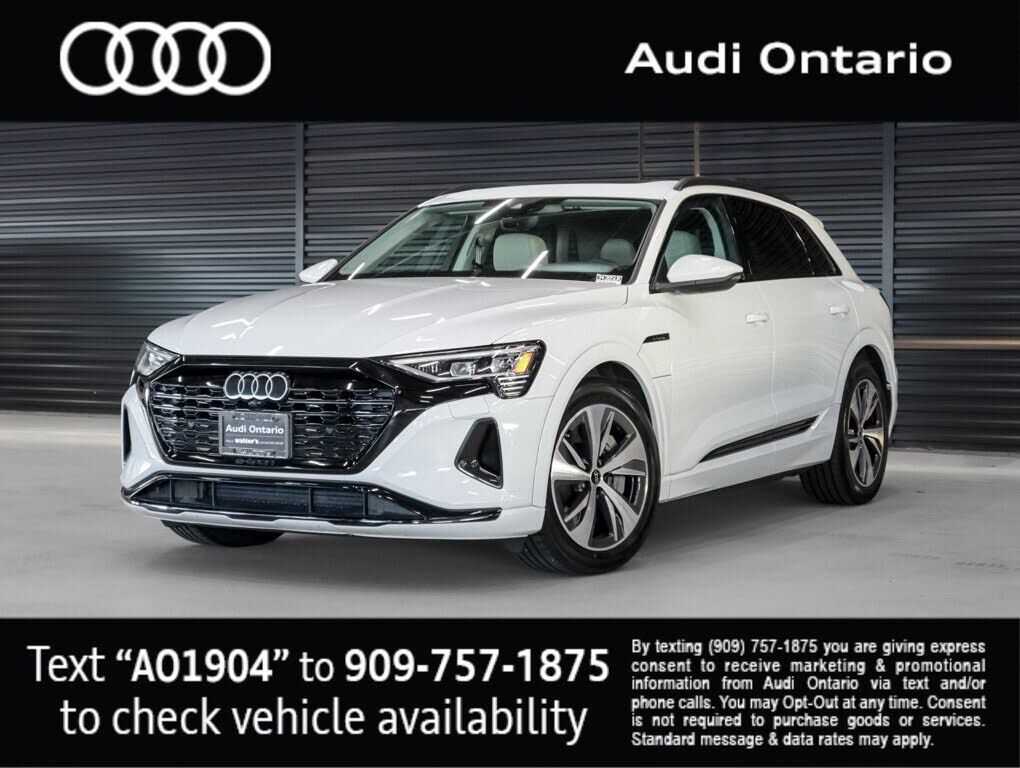2024 AUDI Q8