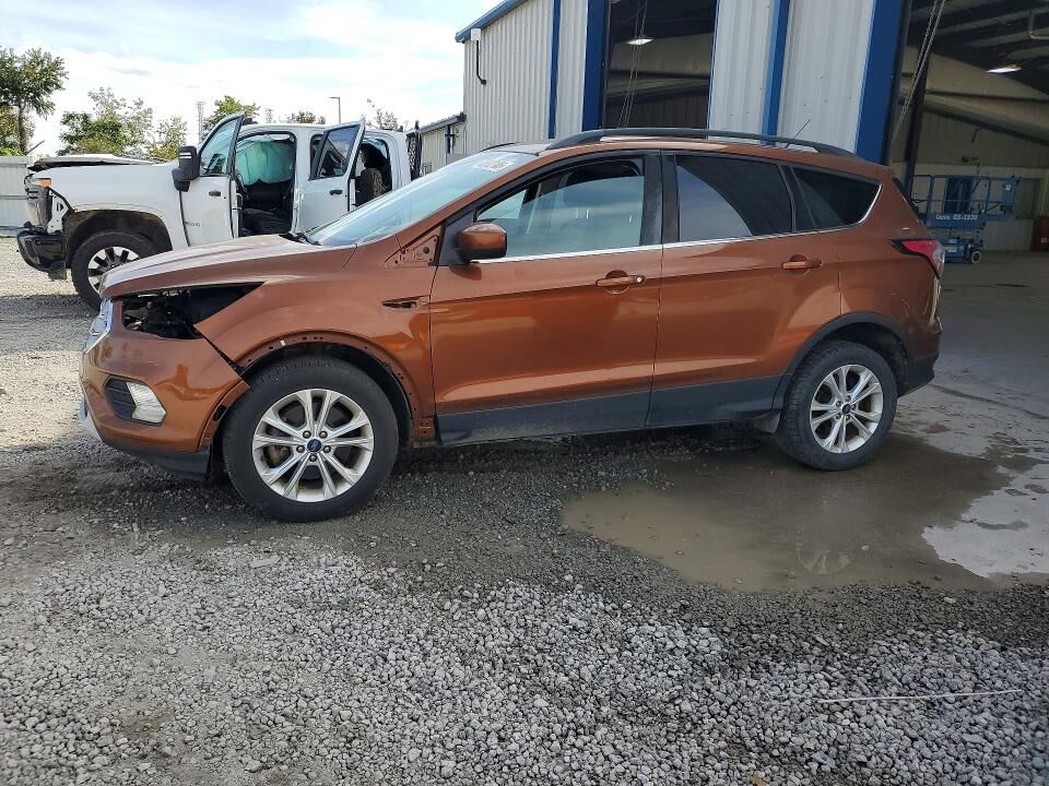 2017 FORD Escape