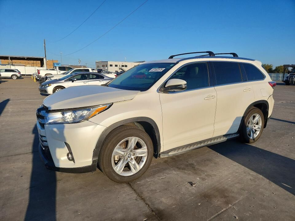 2016 TOYOTA Highlander
