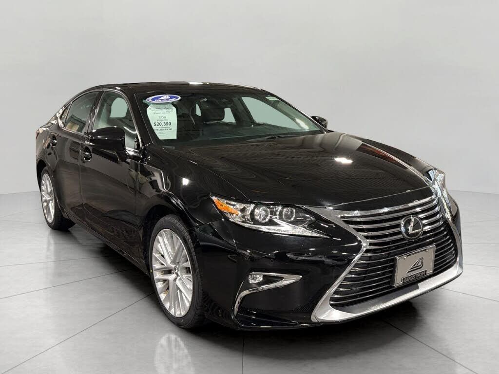 2016 LEXUS ES