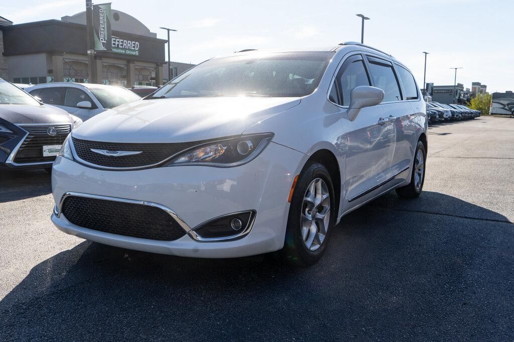2020 CHRYSLER Pacifica