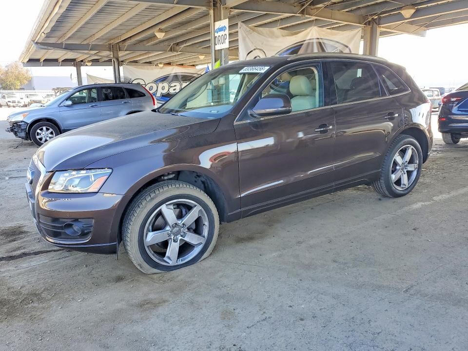 2011 AUDI Q5