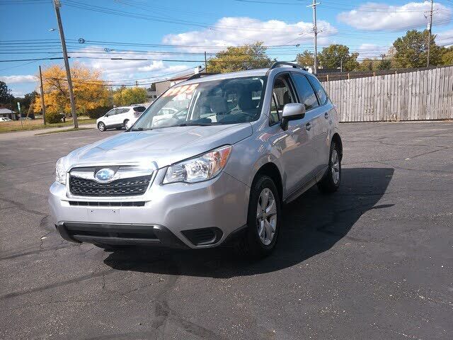 2016 SUBARU Forester