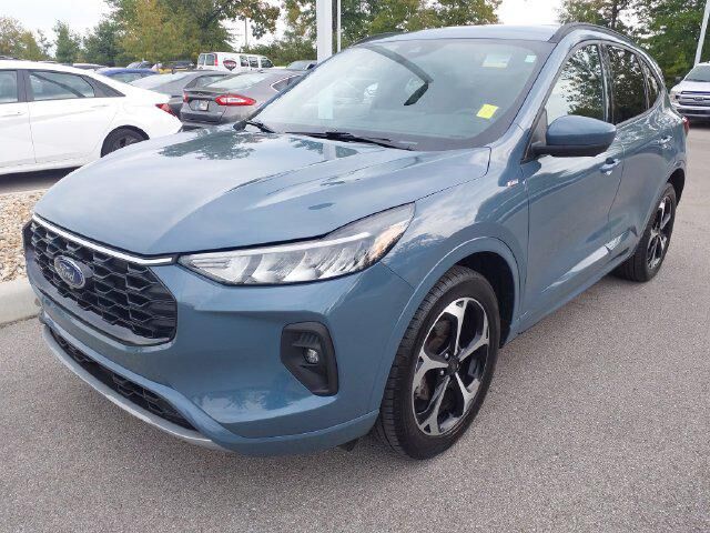 2023 FORD Escape