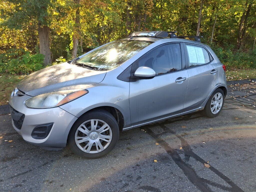 2011 MAZDA Mazda2